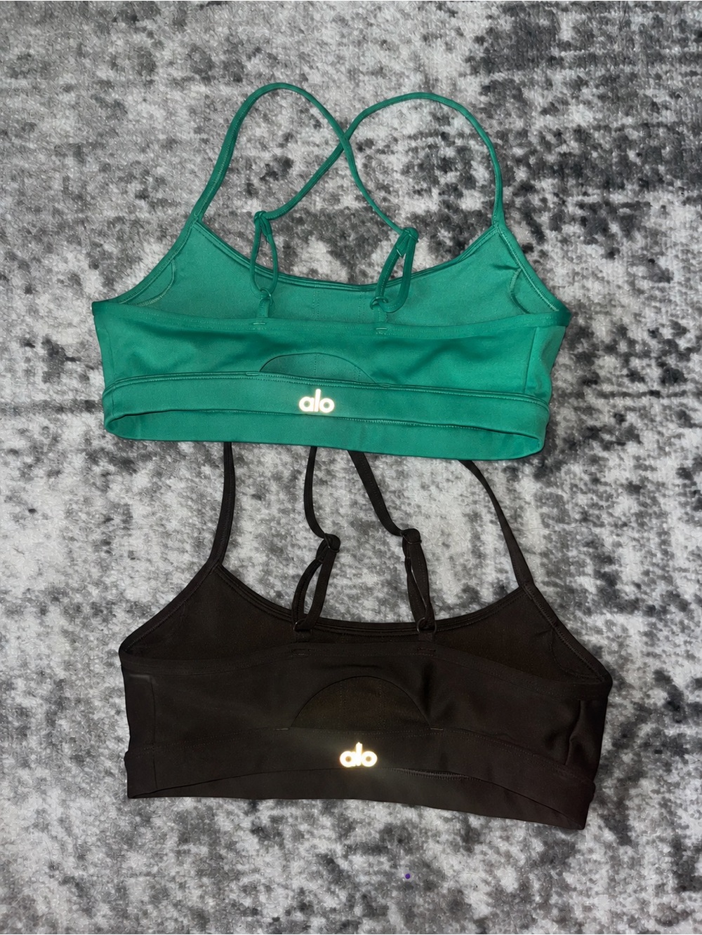 Alo Yoga Airlift Intrigue Bra Bundle